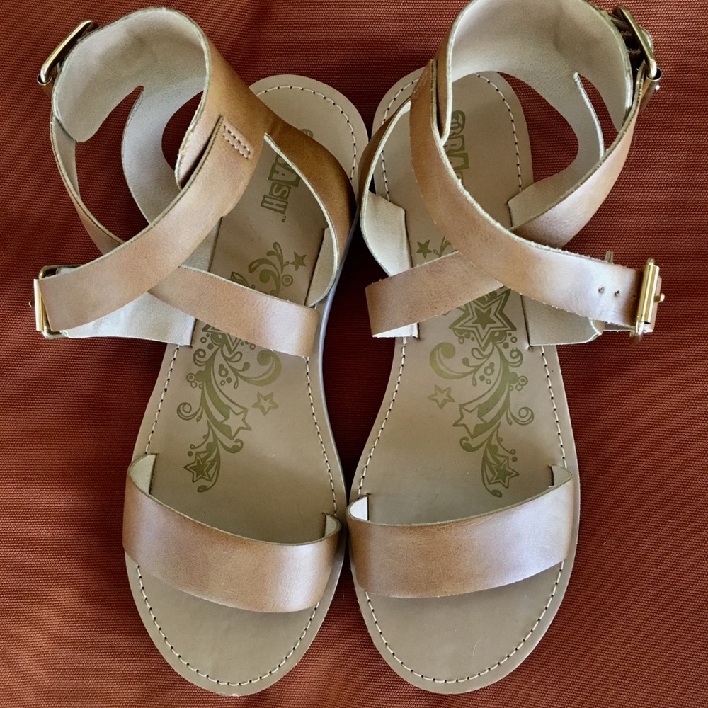 BRASH Sandals - Picture 2 of 2